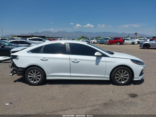 Hyundai SONATA SE 2018 5NPE24AF1JH602033 Image 14