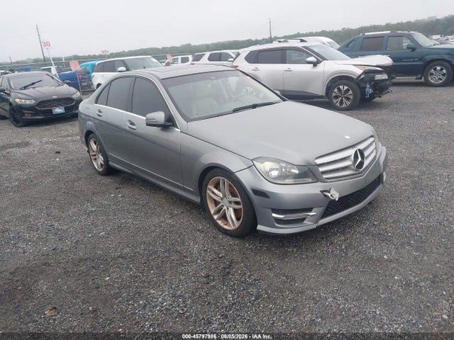 Продаж на аукціоні авто 2013 Mercedes-benz C 300 Sport 4matic, vin: WDDGF8AB0DR284250, номер лоту: 45797986