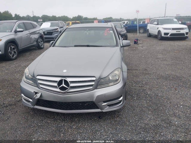 2013 Mercedes-benz C 300 Sport 4matic მანქანა იყიდება აუქციონზე, vin: WDDGF8AB0DR284250, აუქციონის ნომერი: 45797986