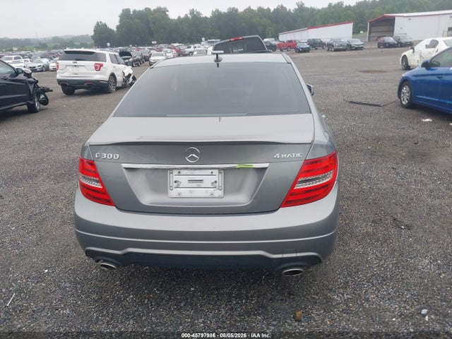 2013 Mercedes-benz C 300 Sport 4matic მანქანა იყიდება აუქციონზე, vin: WDDGF8AB0DR284250, აუქციონის ნომერი: 45797986