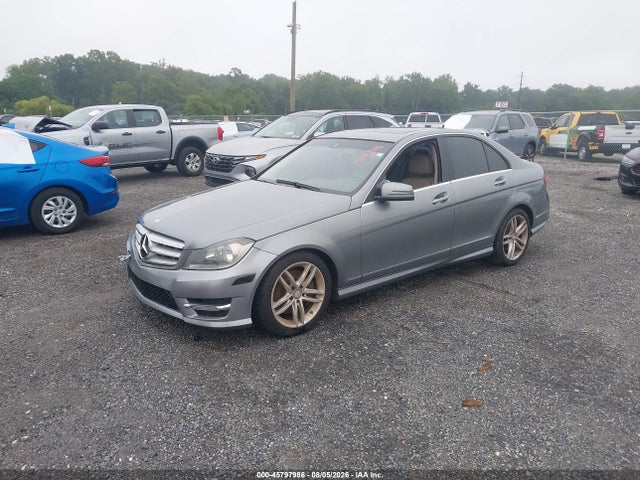 2013 Mercedes-benz C 300 Sport 4matic მანქანა იყიდება აუქციონზე, vin: WDDGF8AB0DR284250, აუქციონის ნომერი: 45797986