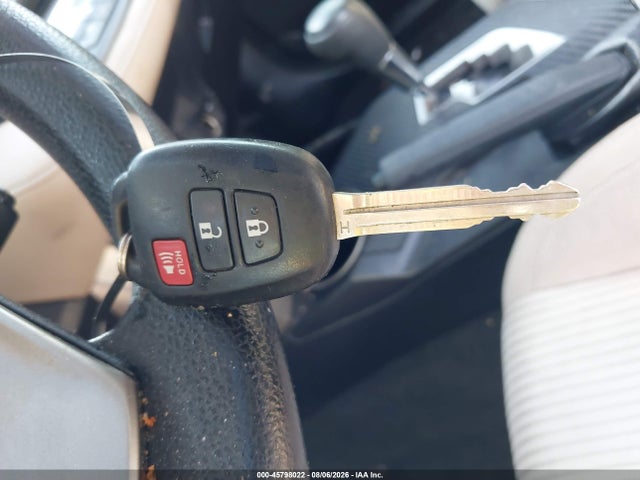 Продаж на аукціоні авто 2015 Toyota Rav4 Xle, vin: 2T3RFREV0FW234111, номер лоту: 45798022