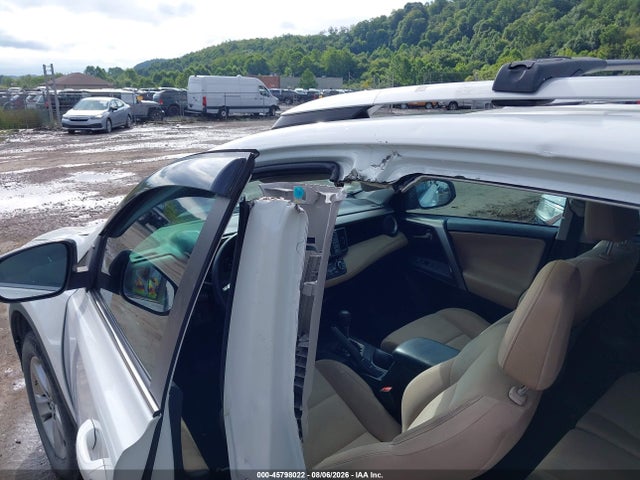 Продаж на аукціоні авто 2015 Toyota Rav4 Xle, vin: 2T3RFREV0FW234111, номер лоту: 45798022