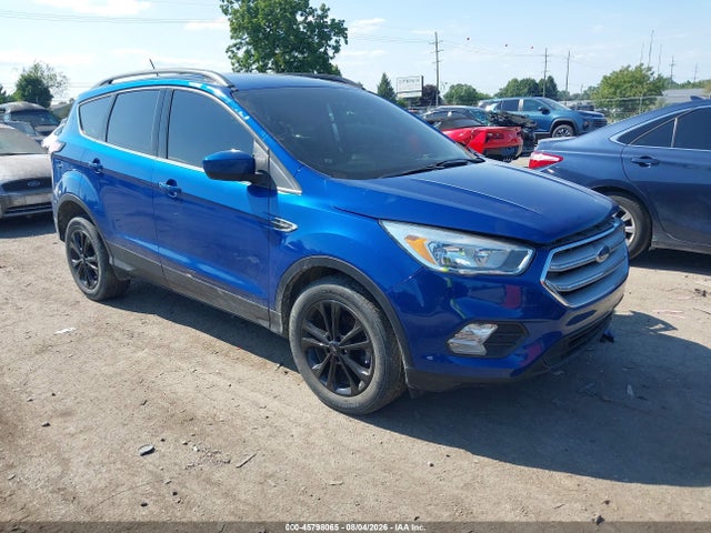 45798065 :رقم المزاد ، 1FMCU0GD5JUA82355 vin ، 2018 Ford Escape Se مزاد بيع