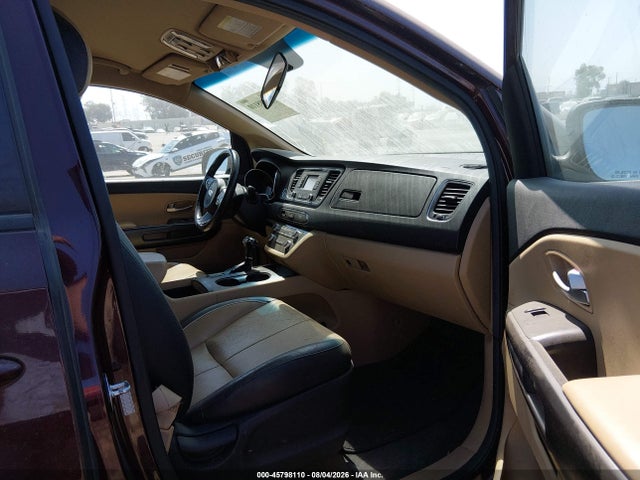 KIA SEDONA LX 2016 KNDMB5C1XG6210156 Image 5