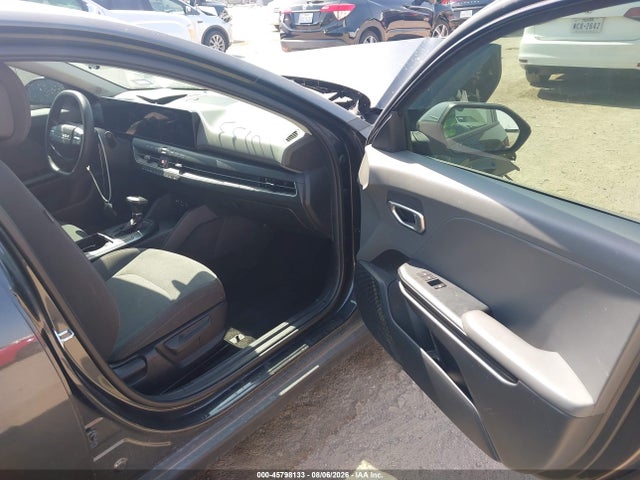 2025 Kia K4 Lxs მანქანა იყიდება აუქციონზე, vin: 3KPFT4DE3SE084727, აუქციონის ნომერი: 45798133