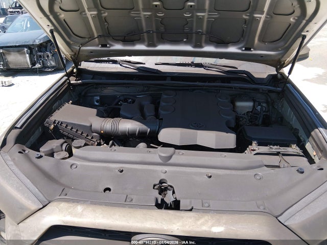 Toyota 4RUNNER SR5 2014 JTEBU5JRXE5172159 Image 10