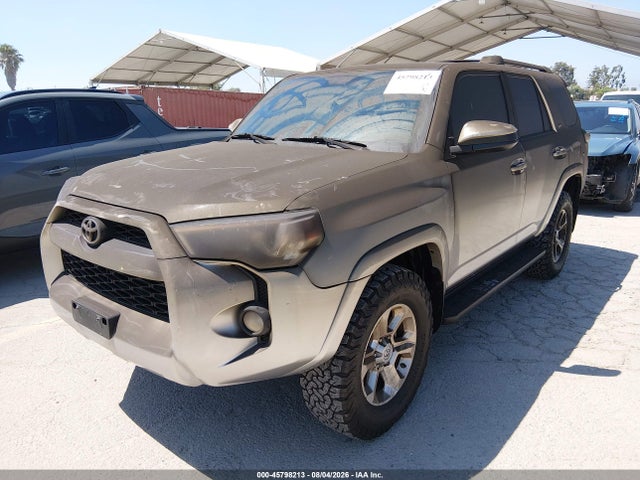 Toyota 4RUNNER SR5 2014 JTEBU5JRXE5172159 Image 2