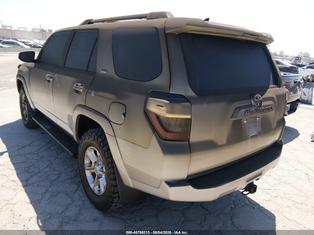 Toyota 4RUNNER SR5 2014 JTEBU5JRXE5172159 Image 3