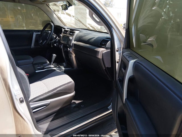 Toyota 4RUNNER SR5 2014 JTEBU5JRXE5172159 Image 5