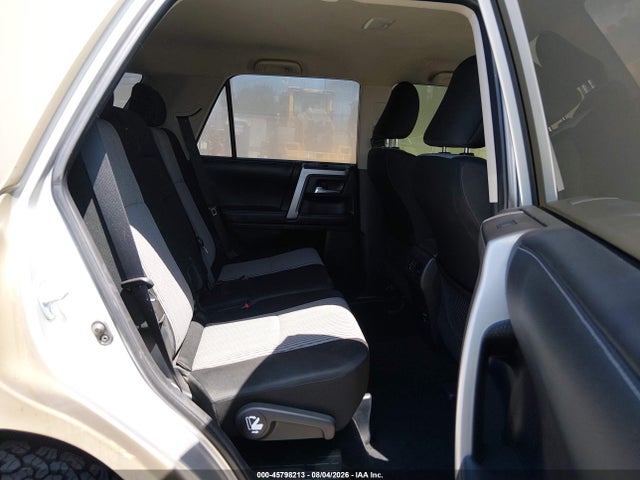 Toyota 4RUNNER SR5 2014 JTEBU5JRXE5172159 Image 8