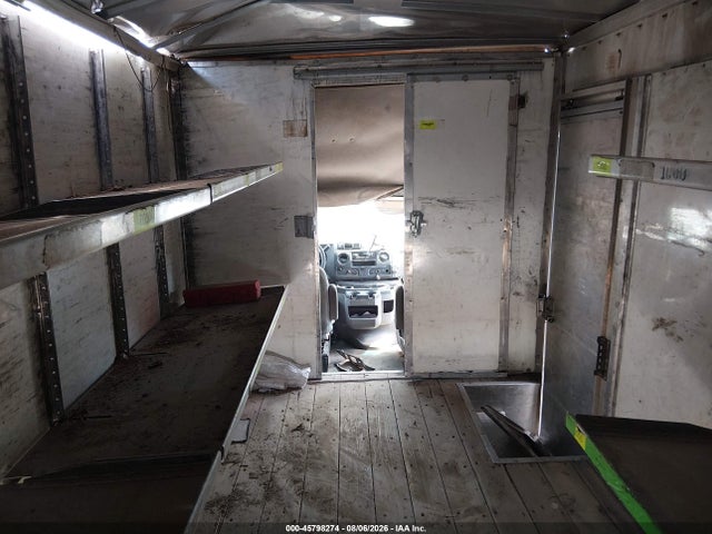45798274 :رقم المزاد ، 1FDWE3FN2MDC01828 vin ، 2021 Ford E-350 Cutaway مزاد بيع