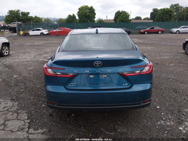 4T1DBADK8SU508253 Toyota CAMRY LE