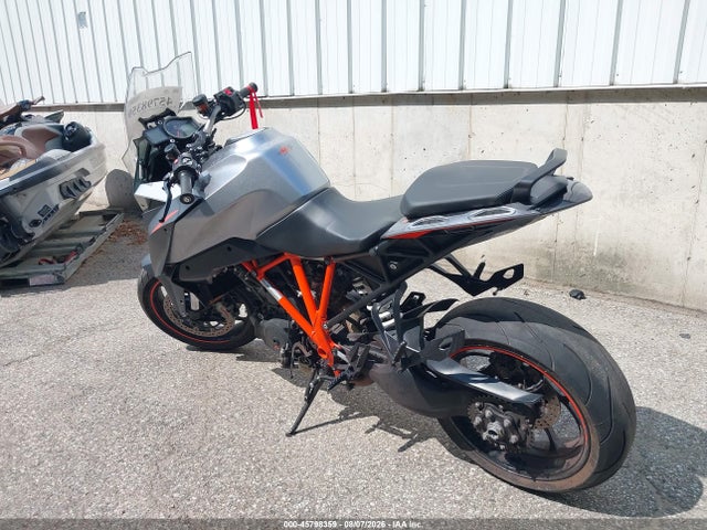 KTM 1290 Super Duke Gt 2017 VBKV69404HM953865 Image 13