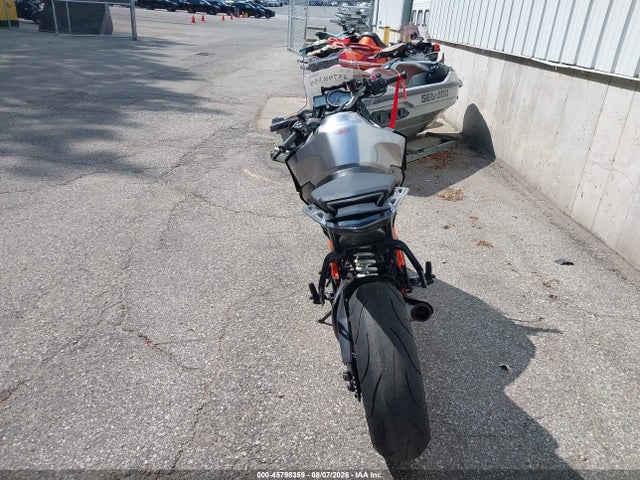 KTM 1290 Super Duke Gt 2017 VBKV69404HM953865 Image 6