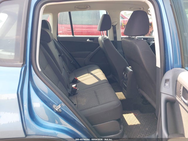 45798384 :رقم المزاد ، WVGBV7AX8JK001641 vin ، 2018 Volkswagen Tiguan Limited 2.0t مزاد بيع