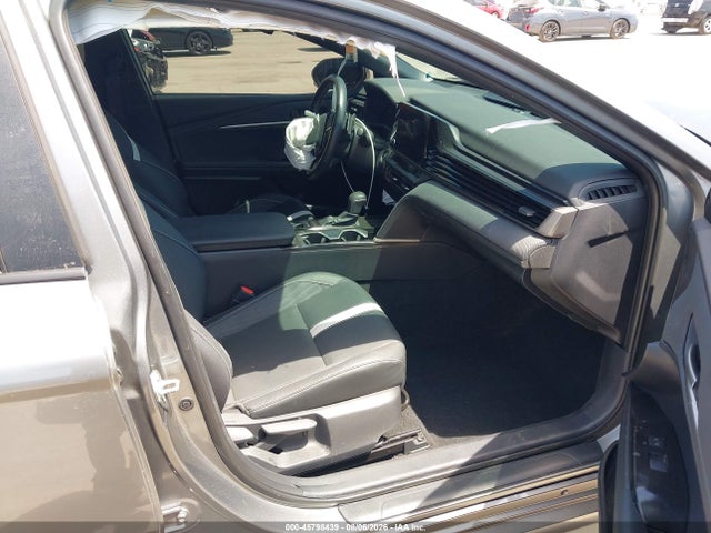 Toyota CAMRY SE 2025 4T1DAACK0SU553904 Image 5