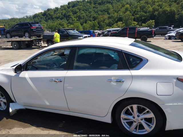 2015 Nissan Altima 2.5 Sv მანქანა იყიდება აუქციონზე, vin: 1N4AL3AP4FC462163, აუქციონის ნომერი: 45798463