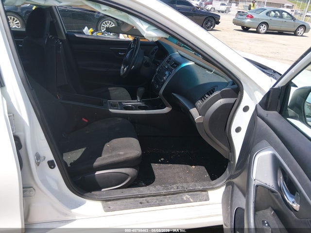 2015 Nissan Altima 2.5 Sv მანქანა იყიდება აუქციონზე, vin: 1N4AL3AP4FC462163, აუქციონის ნომერი: 45798463
