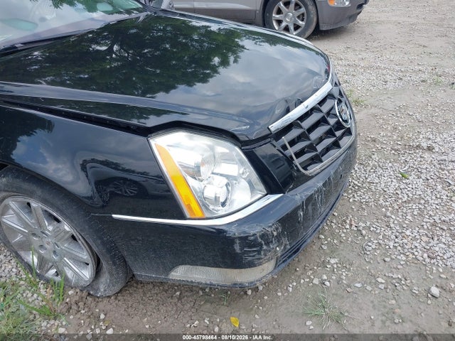 45798464 :رقم المزاد ، 1G6KH5E63BU127948 vin ، 2011 Cadillac Dts Premium Collection مزاد بيع