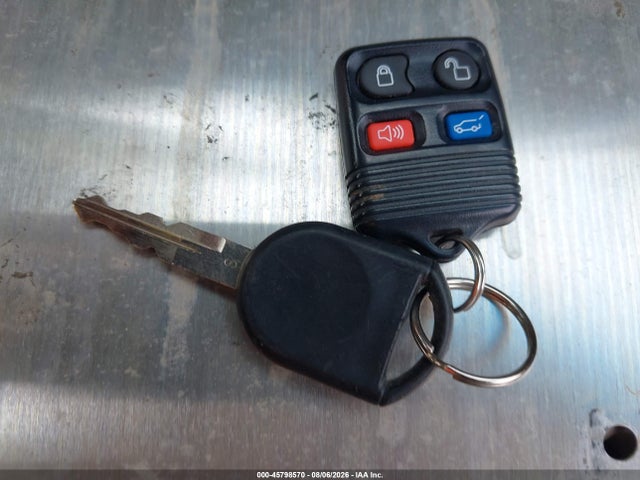 2003 Ford Explorer Eddie Bauer მანქანა იყიდება აუქციონზე, vin: 1FMZU74K33ZB15932, აუქციონის ნომერი: 45798570