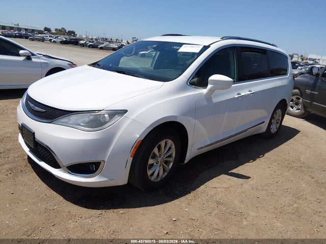 Chrysler Pacifica Touring L 2019 2C4RC1BG9KR548263 Image 2