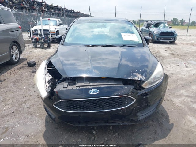 1FADP3F21JL307304 Ford FOCUS SE
