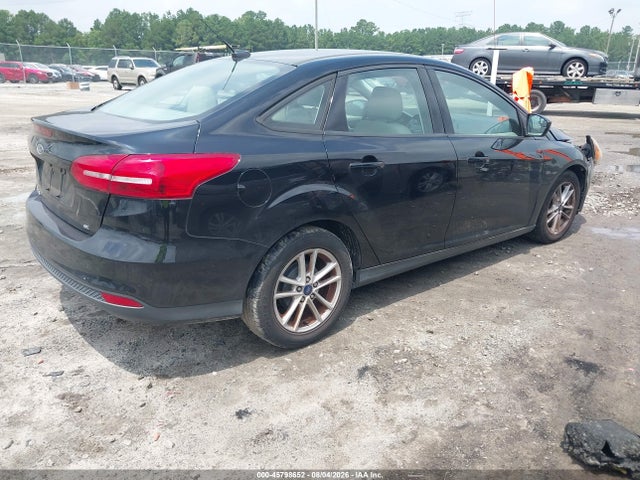 1FADP3F21JL307304 Ford FOCUS SE