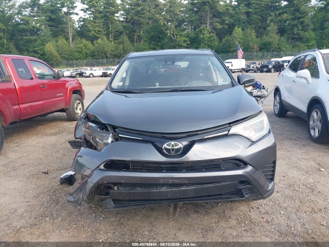 Toyota RAV4 LE 2018 2T3BFREV7JW855243 Image 13