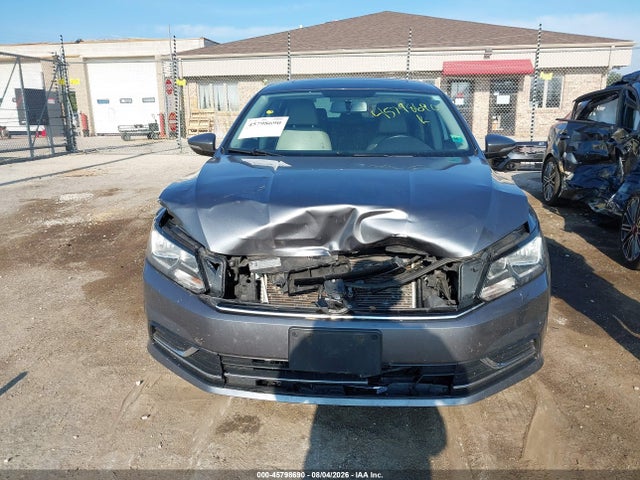 2016 Volkswagen Passat 1.8t Se მანქანა იყიდება აუქციონზე, vin: 1VWBS7A39GC038451, აუქციონის ნომერი: 45798690