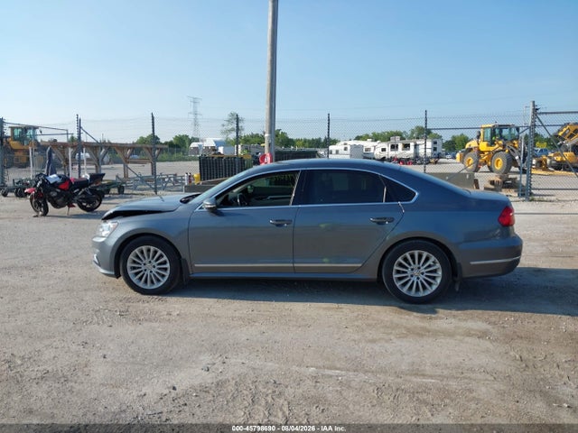 2016 Volkswagen Passat 1.8t Se მანქანა იყიდება აუქციონზე, vin: 1VWBS7A39GC038451, აუქციონის ნომერი: 45798690