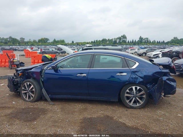 Продаж на аукціоні авто 2017 Nissan Altima 2.5 Sr, vin: 1N4AL3AP3HC480110, номер лоту: 45798705