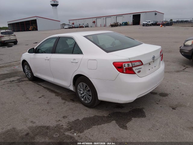 45798809 :رقم المزاد ، 4T4BF1FKXER364319 vin ، 2014 Toyota Camry Le مزاد بيع