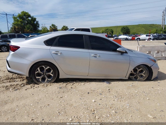 45798845 :رقم المزاد ، 3KPF24AD4KE058782 vin ، 2019 Kia Forte Lxs مزاد بيع