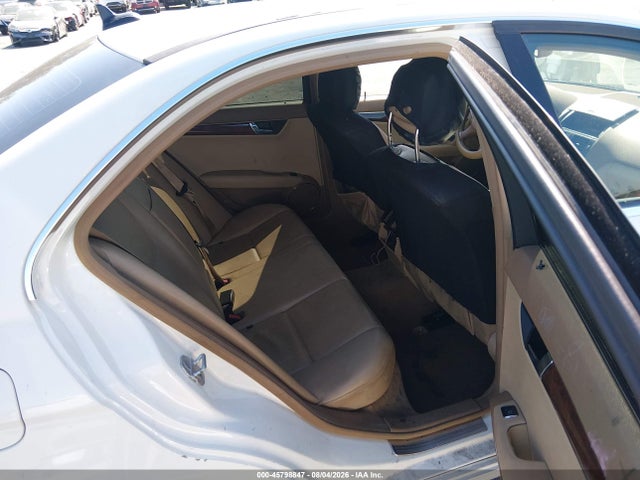 45798847 :رقم المزاد ، WDDGF54X08F016778 vin ، 2008 Mercedes-benz C 300 Luxury/sport مزاد بيع