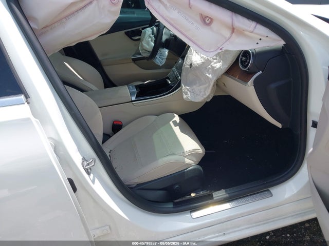 45798887 :رقم المزاد ، W1KAF4GB5RR235543 vin ، 2024 Mercedes-benz C 300 مزاد بيع