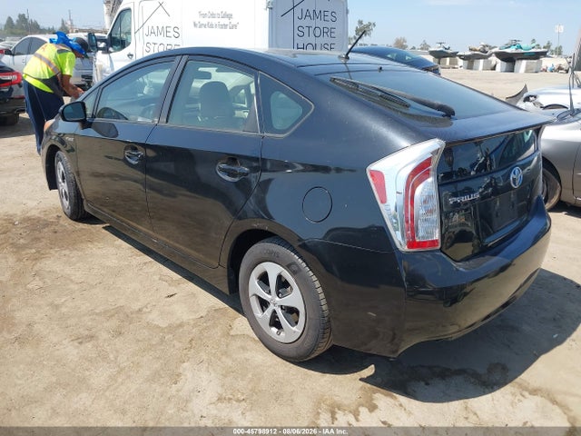 Toyota Prius Two 2015 JTDKN3DU6F0420010 Image 3