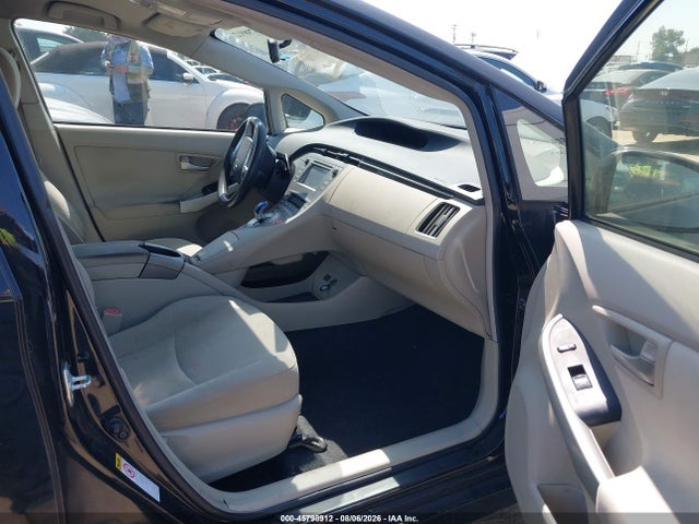 Toyota Prius Two 2015 JTDKN3DU6F0420010 Image 5