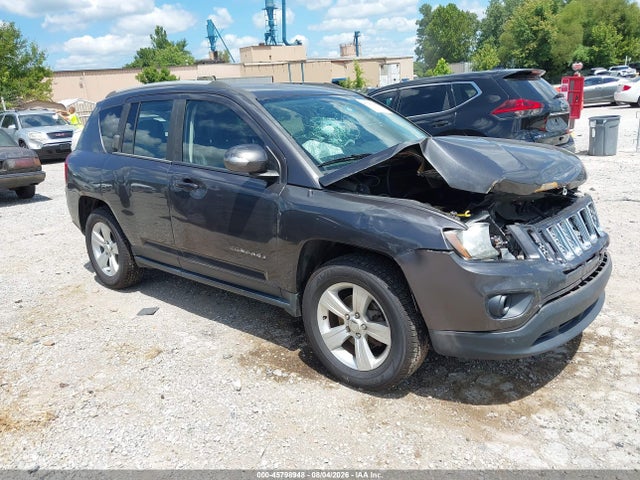 45798948 :رقم المزاد ، 1C4NJCEA2GD640851 vin ، 2016 Jeep Compass Latitude مزاد بيع