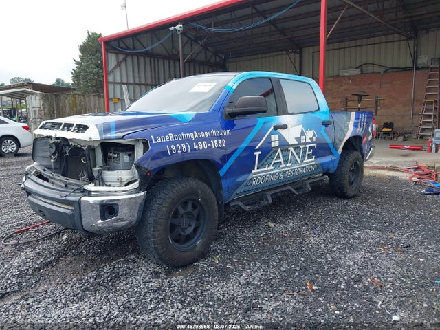 5TFDW5F19JX740989 Toyota Tundra Sr5 5.7l V8