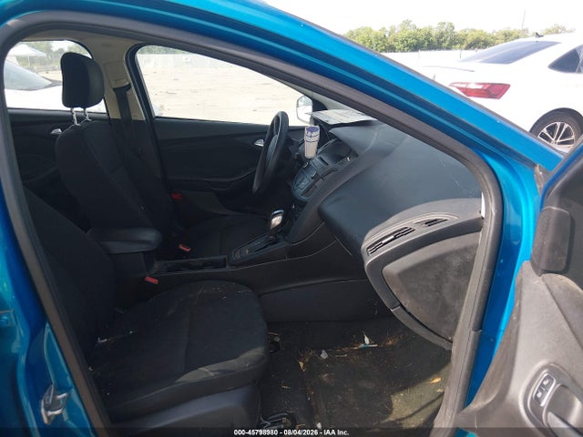 1FADP3K26FL347715 Ford FOCUS SE