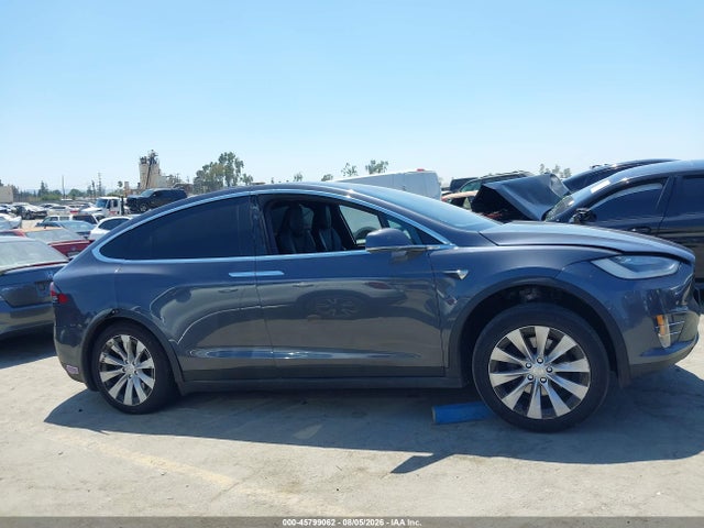 Tesla Model X 100d/75d/long Range 2019 5YJXCBE25KF182052 Image 12