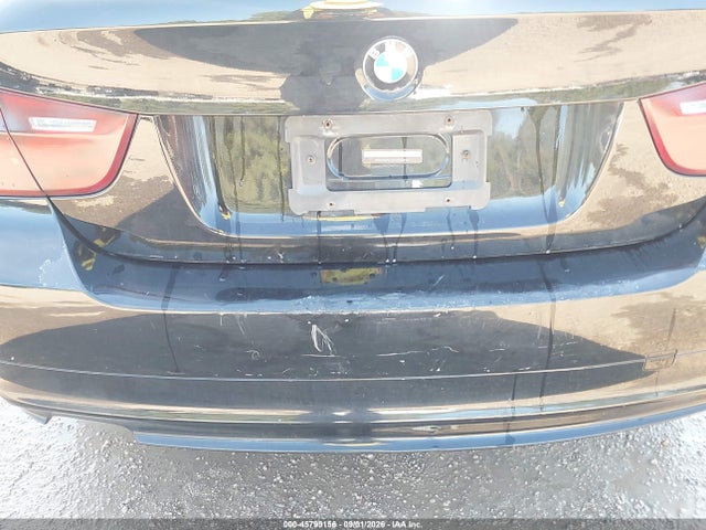 2010 Bmw 328i მანქანა იყიდება აუქციონზე, vin: WBAPH7G52ANM48162, აუქციონის ნომერი: 45799156
