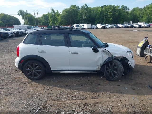 Продажа на аукционе авто 2015 Mini Countryman Cooper S, vin: WMWZC5C53FWP47355, номер лота: 45799164