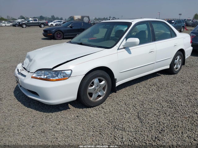 2000 Honda Accord 3.0 Ex მანქანა იყიდება აუქციონზე, vin: 1HGCG1655YA006577, აუქციონის ნომერი: 45799192