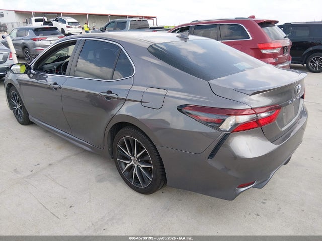 4T1T11AK3MU481033 Toyota CAMRY SE