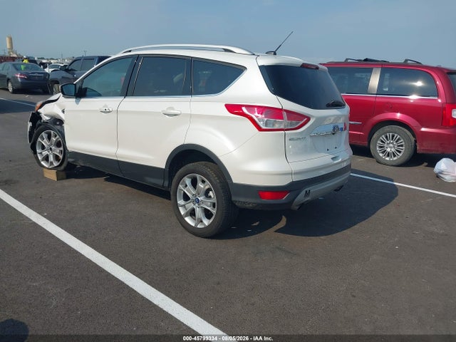 45799334 :رقم المزاد ، 1FMCU0JX0FUB39006 vin ، 2015 Ford Escape Titanium مزاد بيع