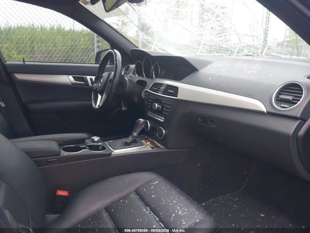 45799369 :رقم المزاد ، WDDGF8AB8ER315214 vin ، 2014 Mercedes-benz C 300 Sport 4matic مزاد بيع