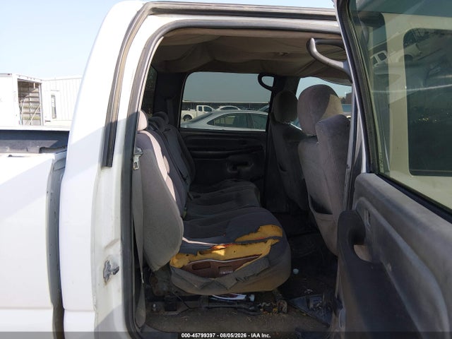 45799397 :رقم المزاد ، 1GTHC23U33F117352 vin ، 2003 Gmc Sierra 2500hd مزاد بيع