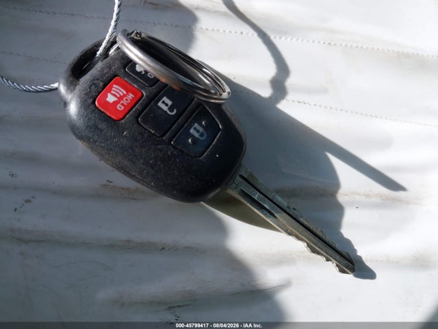 5YFBURHE9GP527620 Toyota COROLLA LE